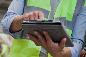 Rugged tablets provide real-time access to your enterprise host, with large touchscreens for a natural interface, allowing workers to reference large documents, media and schematics.